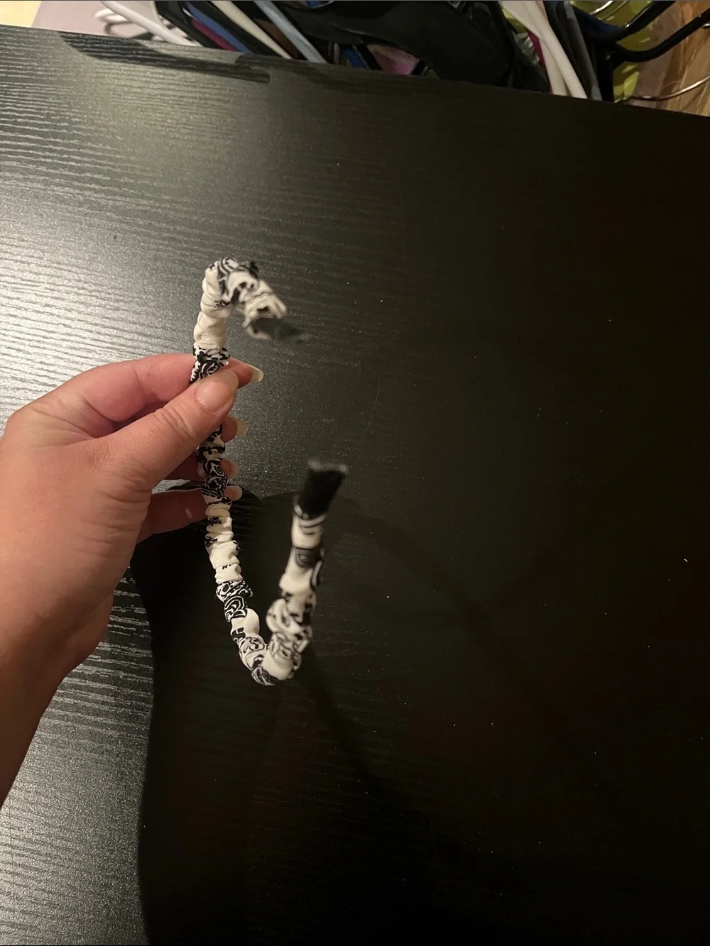 Black & White Scrunched Bandana-Print Headband for Women